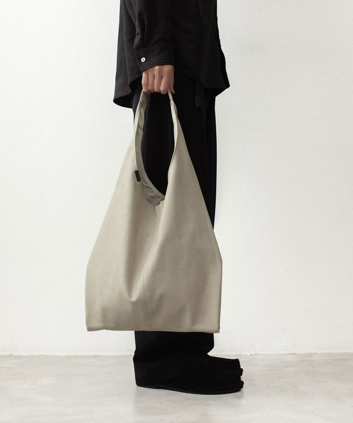 ATTACHMENT アタッチメントのSYNTHETIC LEATHER SMALL SHOPPING BAG - L.BEIGEの公式通販サイトsession福岡セレクトショップ