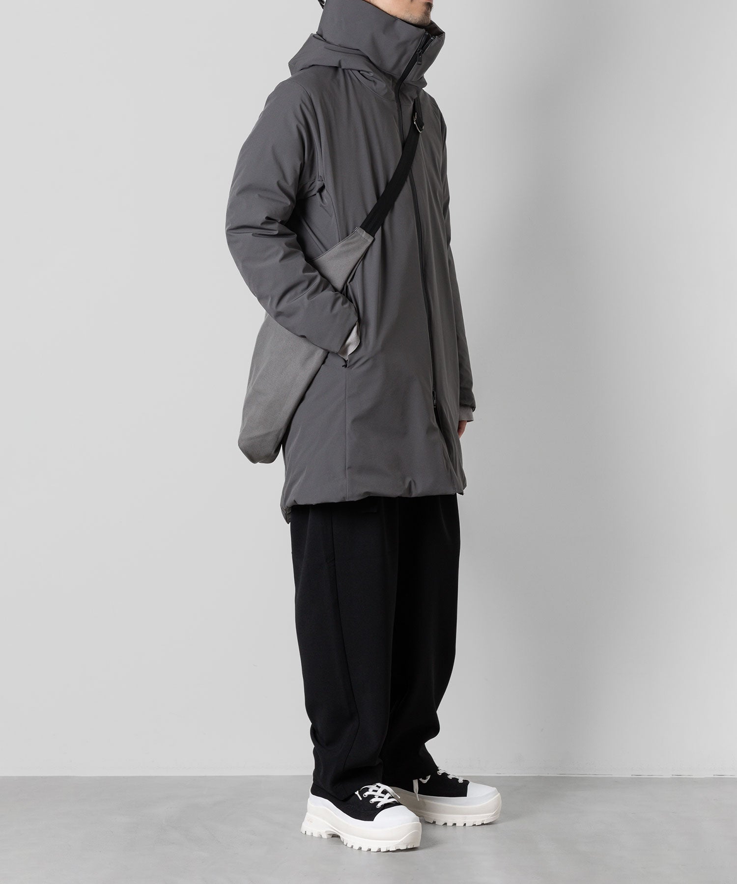 ATTACHMENT /アタッチメント】 3LAYER LIGHT TAFFETA HOODED DOWN COAT