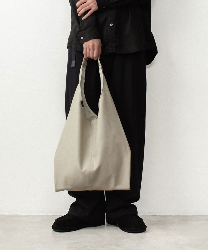 ATTACHMENT アタッチメントのSYNTHETIC LEATHER SMALL SHOPPING BAG - L.BEIGEの公式通販サイトsession福岡セレクトショップ