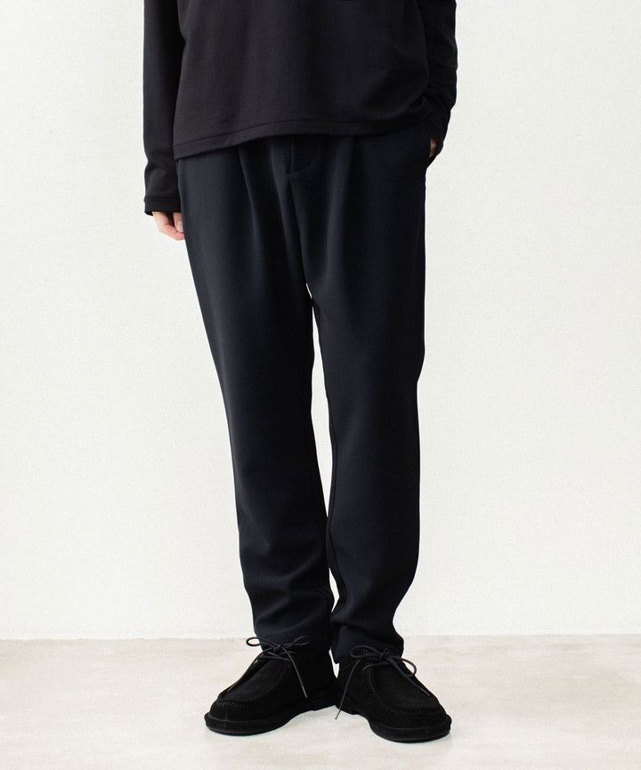 ATTACHMENT アタッチメントのPE STRETCH DOUBLE CLOTH REGULAR FIT 1TUCK TROUSERS - BLACKの公式通販サイトsession福岡セレクトショップ