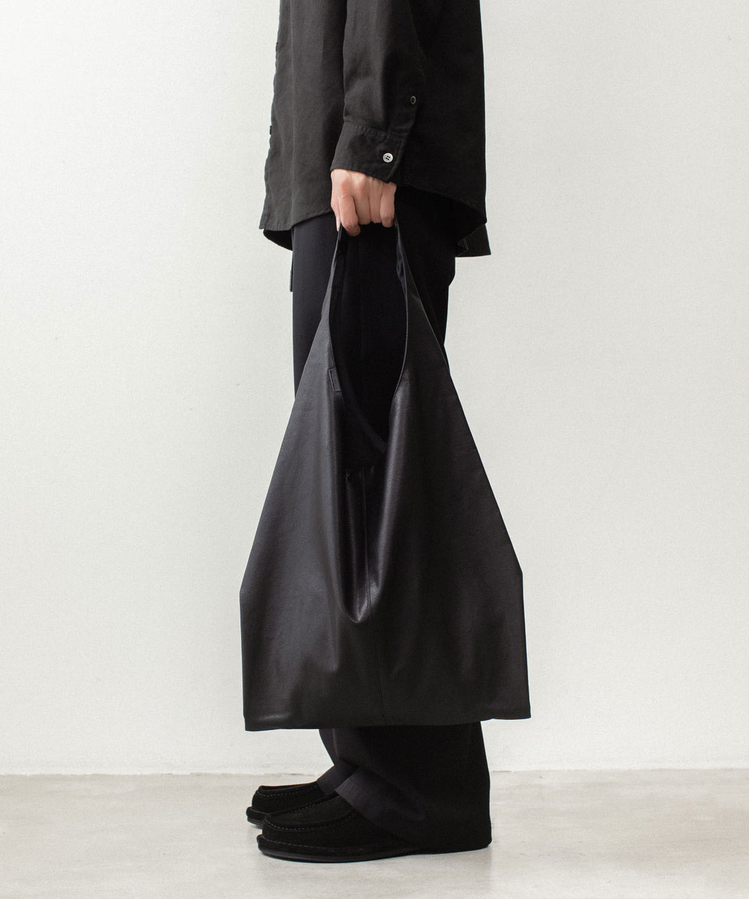 ATTACHMENT アタッチメントのSYNTHETIC LEATHER SMALL SHOPPING BAG - BLACKの公式通販サイトsession福岡セレクトショップ