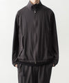【 ATTACHMENT 】WASHABLE HIGH TWIST GABARDINE HARRINGTON JACKET - KHAKI GRAY