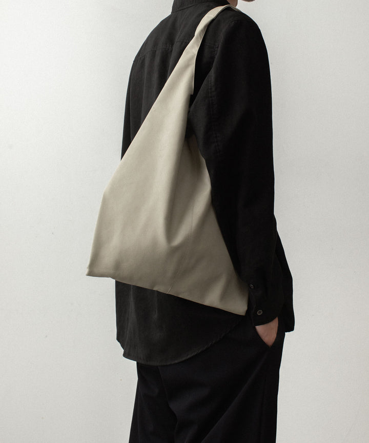 ATTACHMENT アタッチメントのSYNTHETIC LEATHER SMALL SHOPPING BAG - L.BEIGEの公式通販サイトsession福岡セレクトショップ