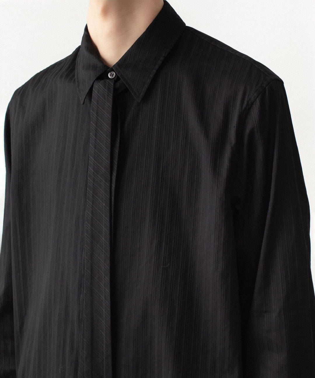 ATTACHMENT アタッチメントのCO SHADOW STRIPE BROAD NARROW TIE L/S SHIRT - BLACKの公式通販サイトsession福岡セレクトショップ
