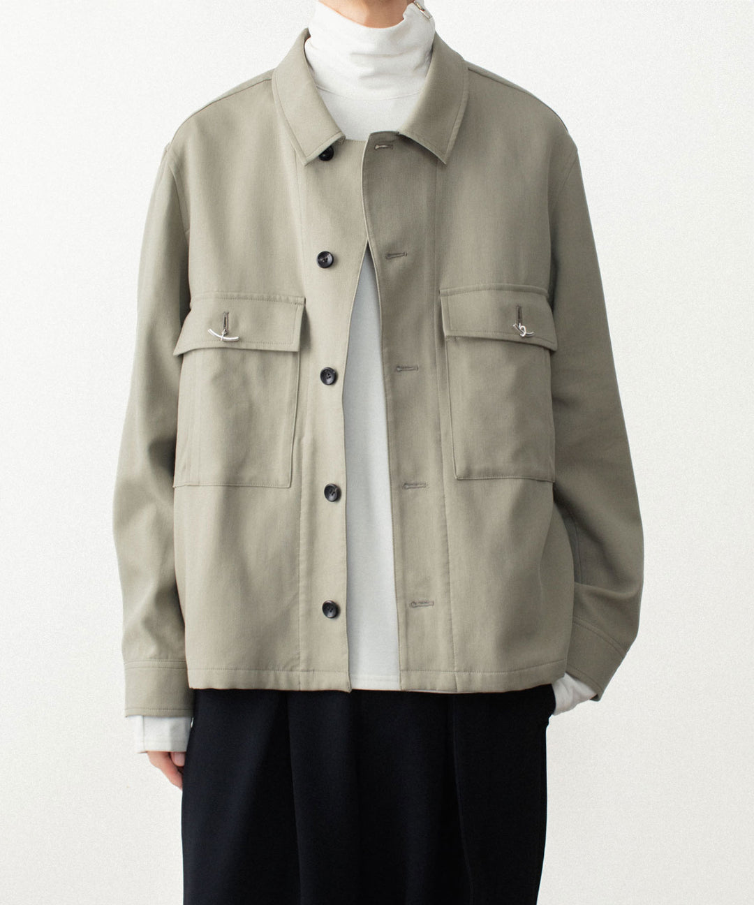 【 ATTACHMENT 】VI/PE SMOOTH ZIP-UP HIGHNECK L/S TEE - OFF WHITE