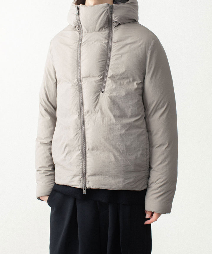 ATTACHMENT アタッチメントのNY TAFFETA HOODED DOWN JACKET - KHAKI GRAYの公式通販サイトsession福岡セレクトショップ