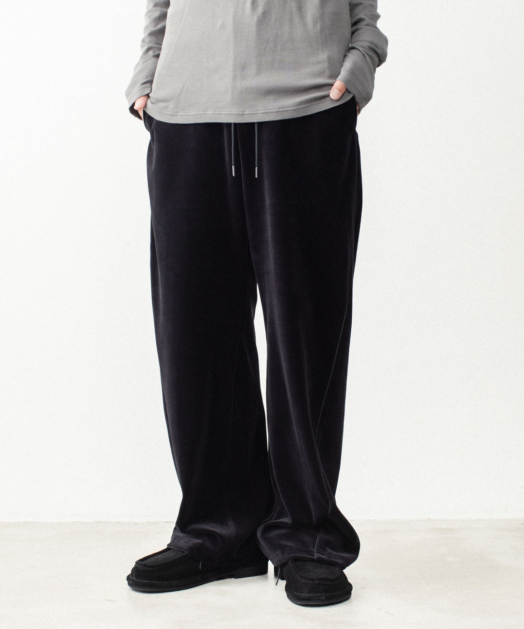 ATTACHMENT アタッチメントの80/2 ORGANIC VELOR BALLOON WIDE TRACK TROUSERS - BLACKの公式通販サイトsession福岡セレクトショップ