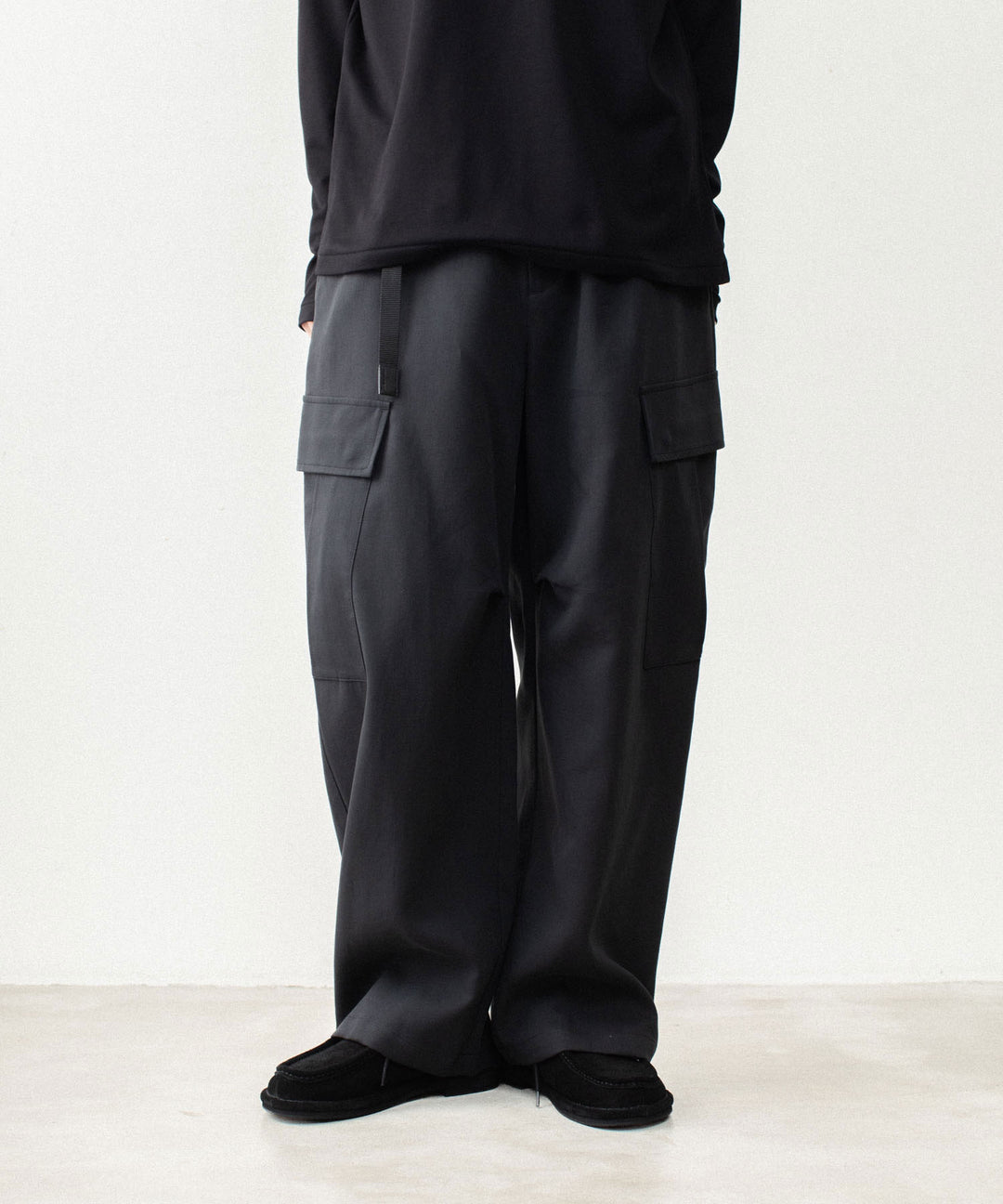 ATTACHMENT アタッチメントのCO/TEN POWDERY DOUBLE CROTH EASY CARGO TROUSERS - BLACKの公式通販サイトsession福岡セレクトショップ