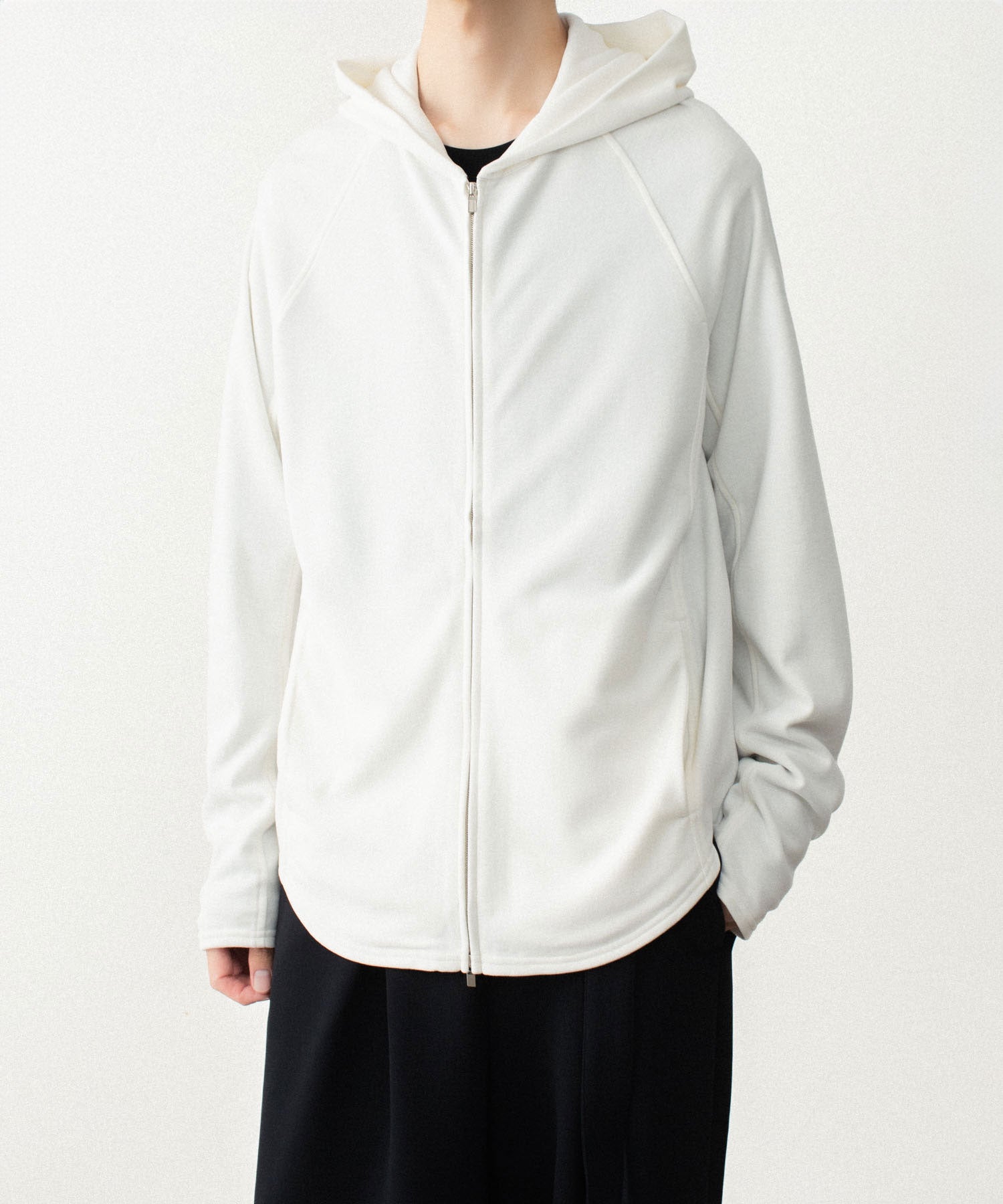 ATTACHMENT /アタッチメント】VI/PE SMOOTH ZIP-UP LIGHT HOODIE - OFF