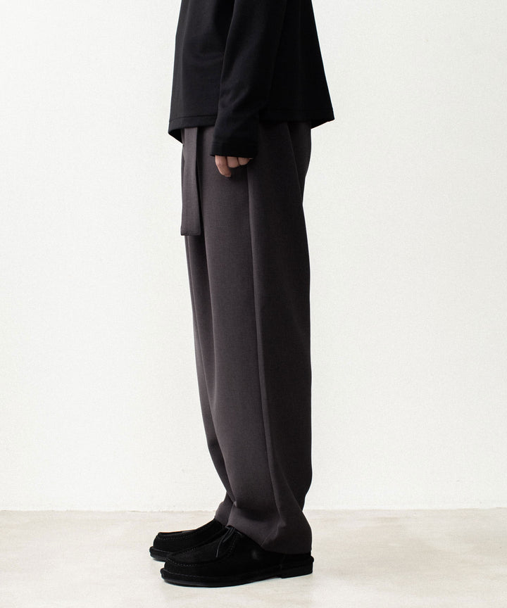 ATTACHMENT アタッチメントのPE STRETCH DOUBLE CLOTH CROSS TUCK TROUSERS - D.KH GRAYの公式通販サイトsession福岡セレクトショップ