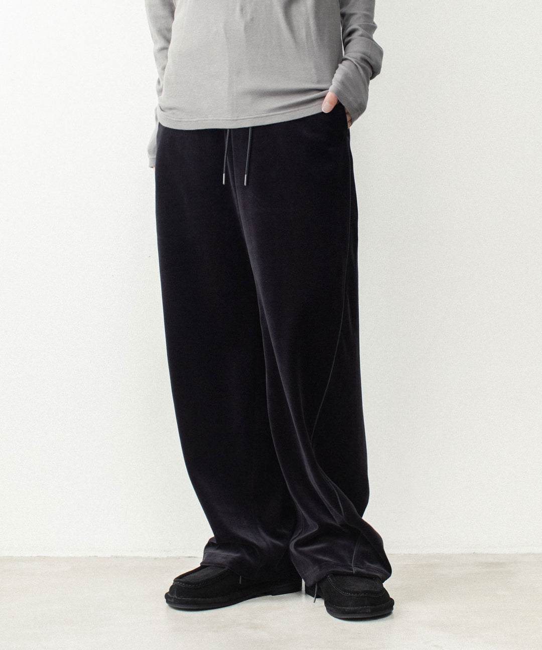 ATTACHMENT アタッチメントの80/2 ORGANIC VELOR BALLOON WIDE TRACK TROUSERS - BLACKの公式通販サイトsession福岡セレクトショップ