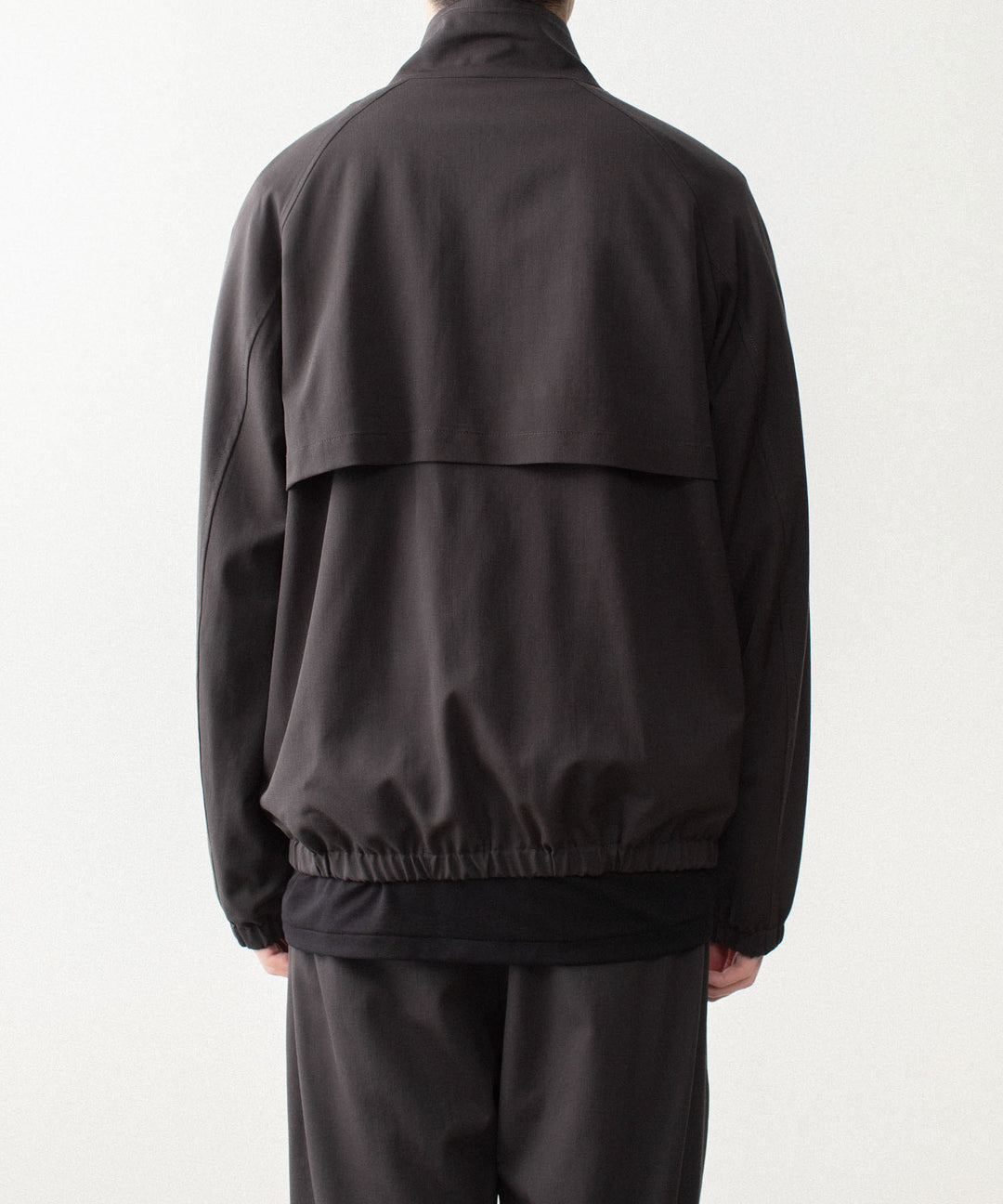 ATTACHMENT アタッチメントのWASHABLE HIGH TWIST GABARDINE HARRINGTON JACKET - KHAKI GRAYの公式通販サイトsession福岡セレクトショップ