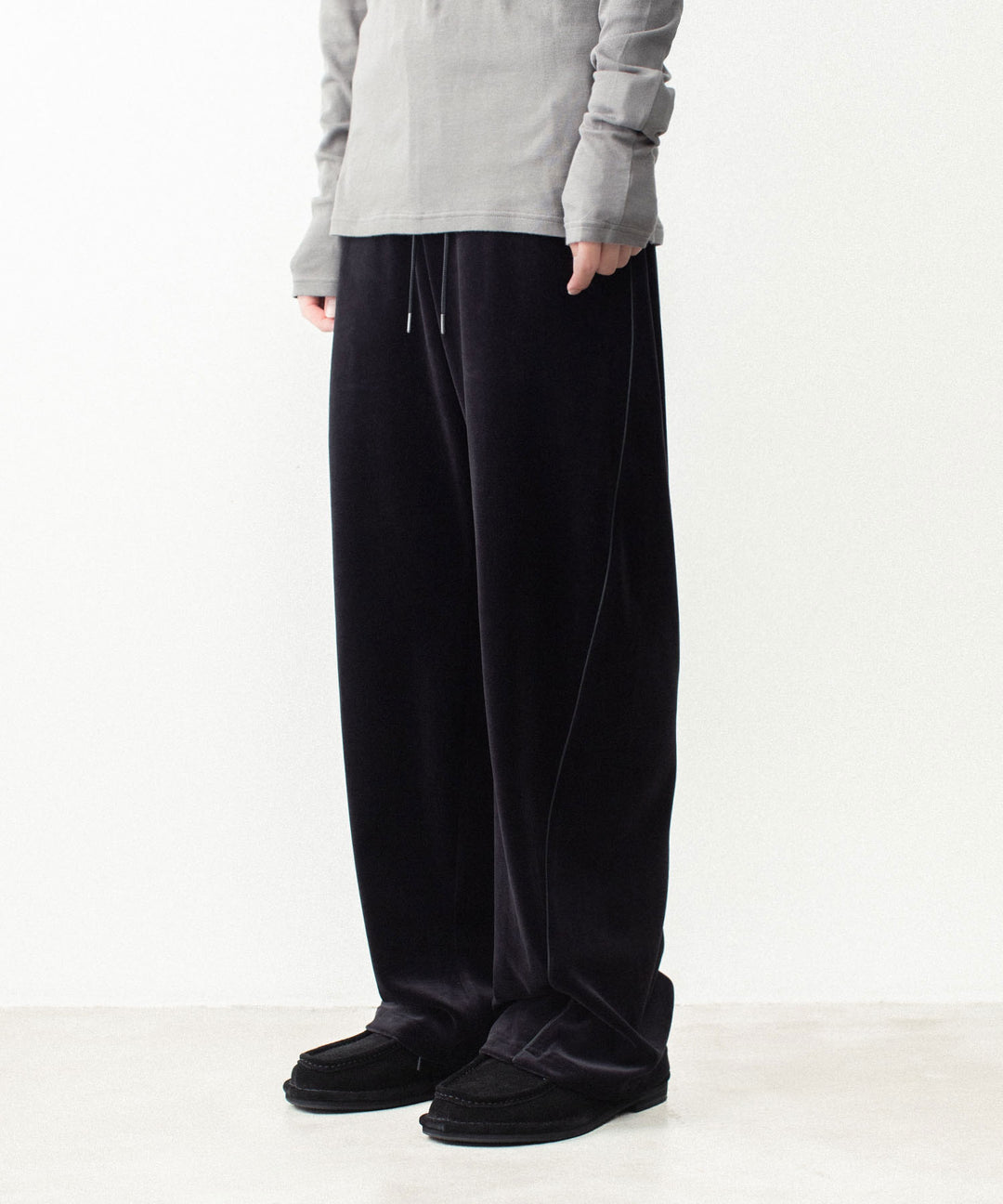 ATTACHMENT アタッチメントの80/2 ORGANIC VELOR BALLOON WIDE TRACK TROUSERS - BLACKの公式通販サイトsession福岡セレクトショップ