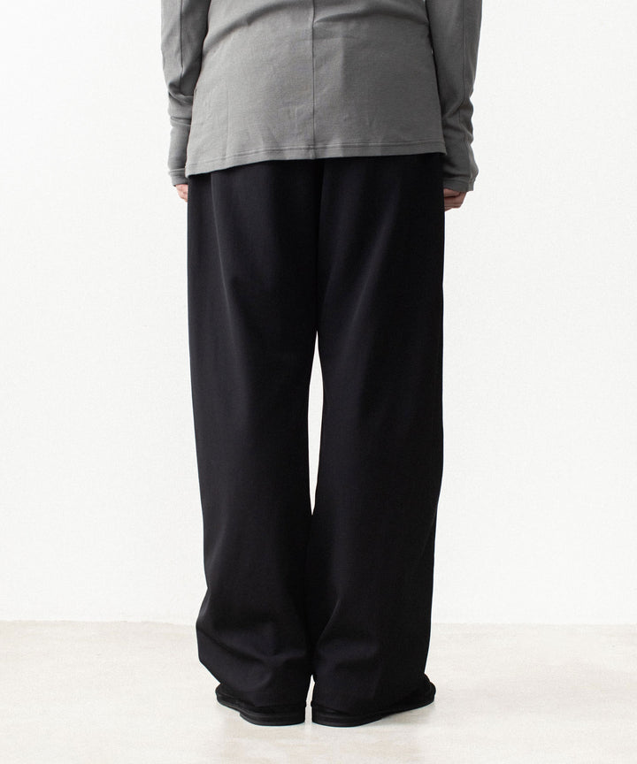 ATTACHMENT アタッチメントのWASHABLE HIGH TWIST GABARDINE EASY BUCKLE BALLOON TROUSERS - BLACKの公式通販サイトsession福岡セレクトショップ