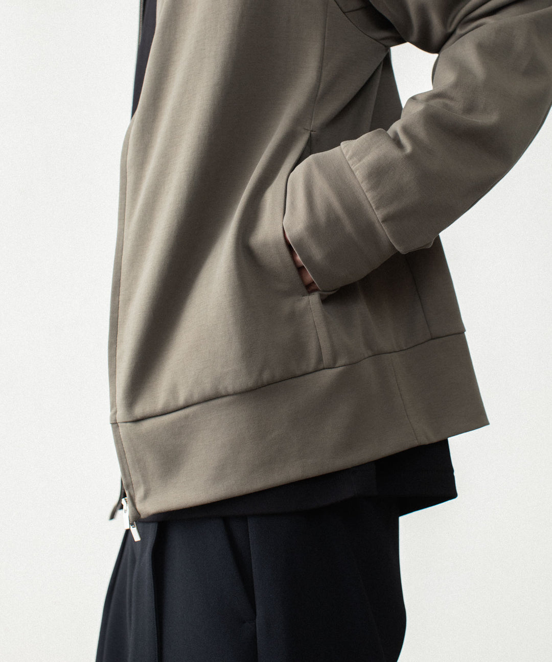 ATTACHMENT アタッチメントのCOTTON DOUBLE FACE STAND COLLAR JACKET - KHAKI GRAYの公式通販サイトsession福岡セレクトショップ