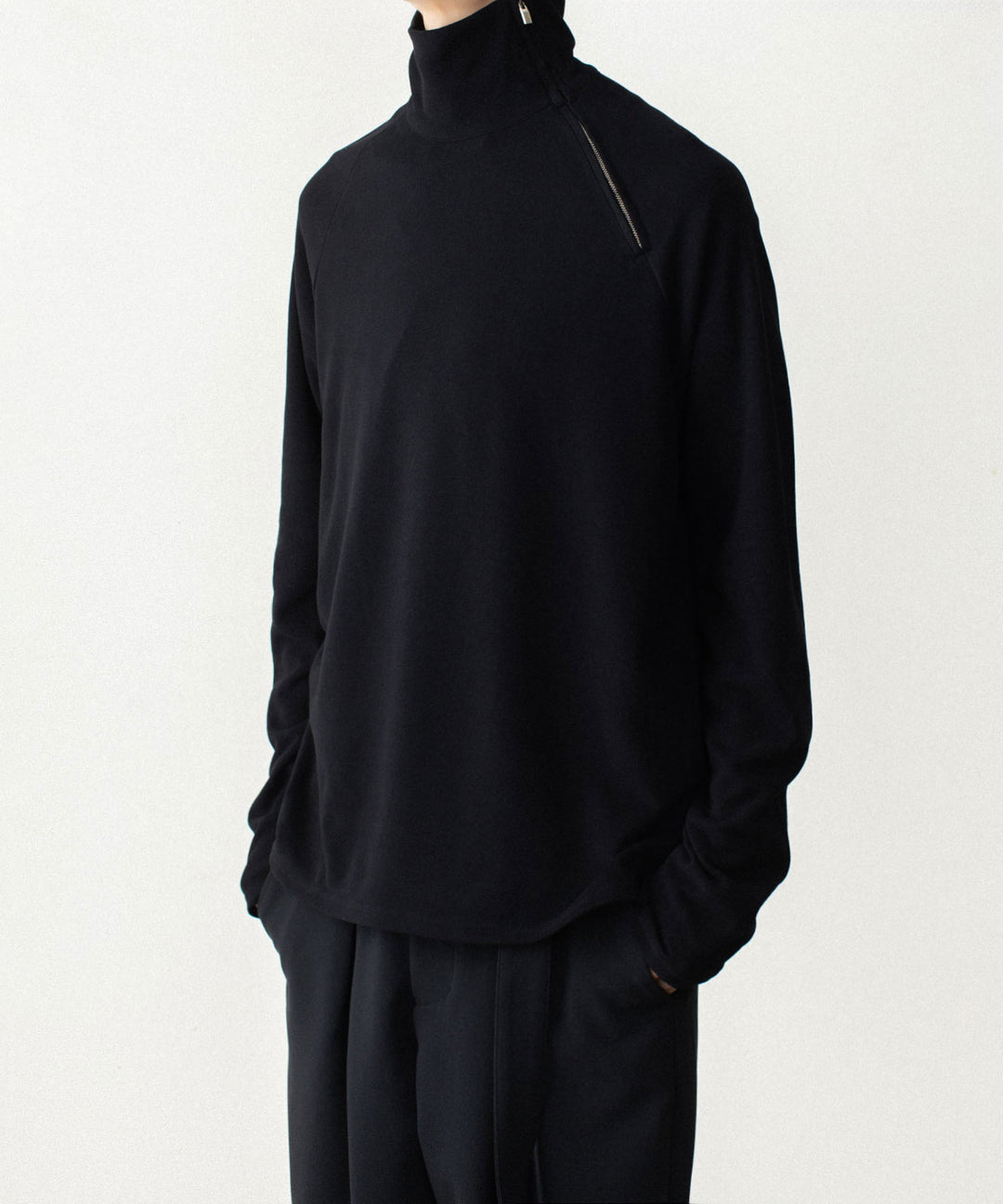 ATTACHMENT アタッチメントのVI/PE SMOOTH ZIP-UP HIGHNECK L/S TEE - BLACKの公式通販サイトsession福岡セレクトショップ