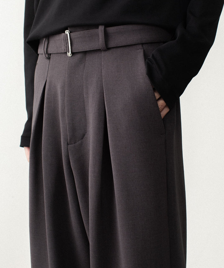 ATTACHMENT アタッチメントのPE STRETCH DOUBLE CLOTH CROSS TUCK TROUSERS - D.KH GRAYの公式通販サイトsession福岡セレクトショップ