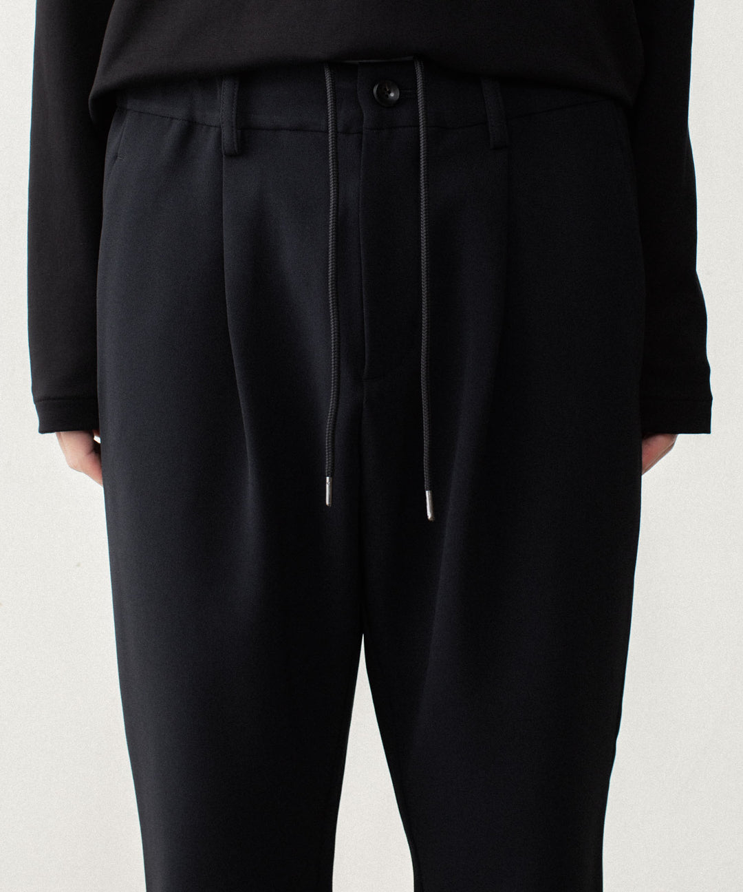 ATTACHMENT アタッチメントのPE STRETCH DOUBLE CLOTH REGULAR FIT 1TUCK TROUSERS - BLACKの公式通販サイトsession福岡セレクトショップ