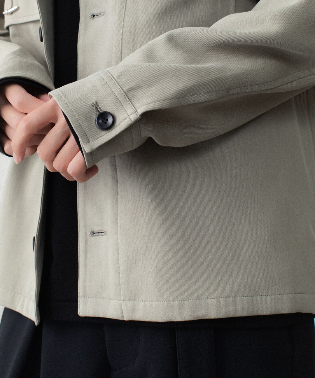 ATTACHMENT アタッチメントのCO/TEN POWDERY DOUBLE CROTH PATCH POCKET SHORT JACKET - L.KH GRAYの公式通販サイトsession福岡セレクトショップ