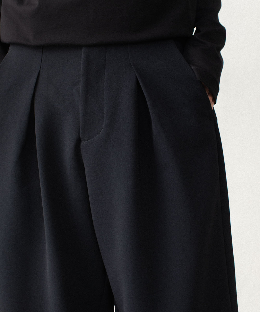 ATTACHMENT アタッチメントのPE STRETCH DOUBLE CLOTH CROSS TUCK TROUSERS - BLACKの公式通販サイトsession福岡セレクトショップ