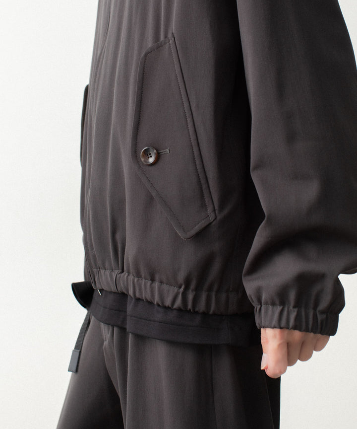 ATTACHMENT アタッチメントのWASHABLE HIGH TWIST GABARDINE HARRINGTON JACKET - KHAKI GRAYの公式通販サイトsession福岡セレクトショップ