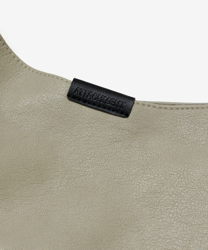 ATTACHMENT アタッチメントのSYNTHETIC LEATHER SMALL SHOPPING BAG - L.BEIGEの公式通販サイトsession福岡セレクトショップ