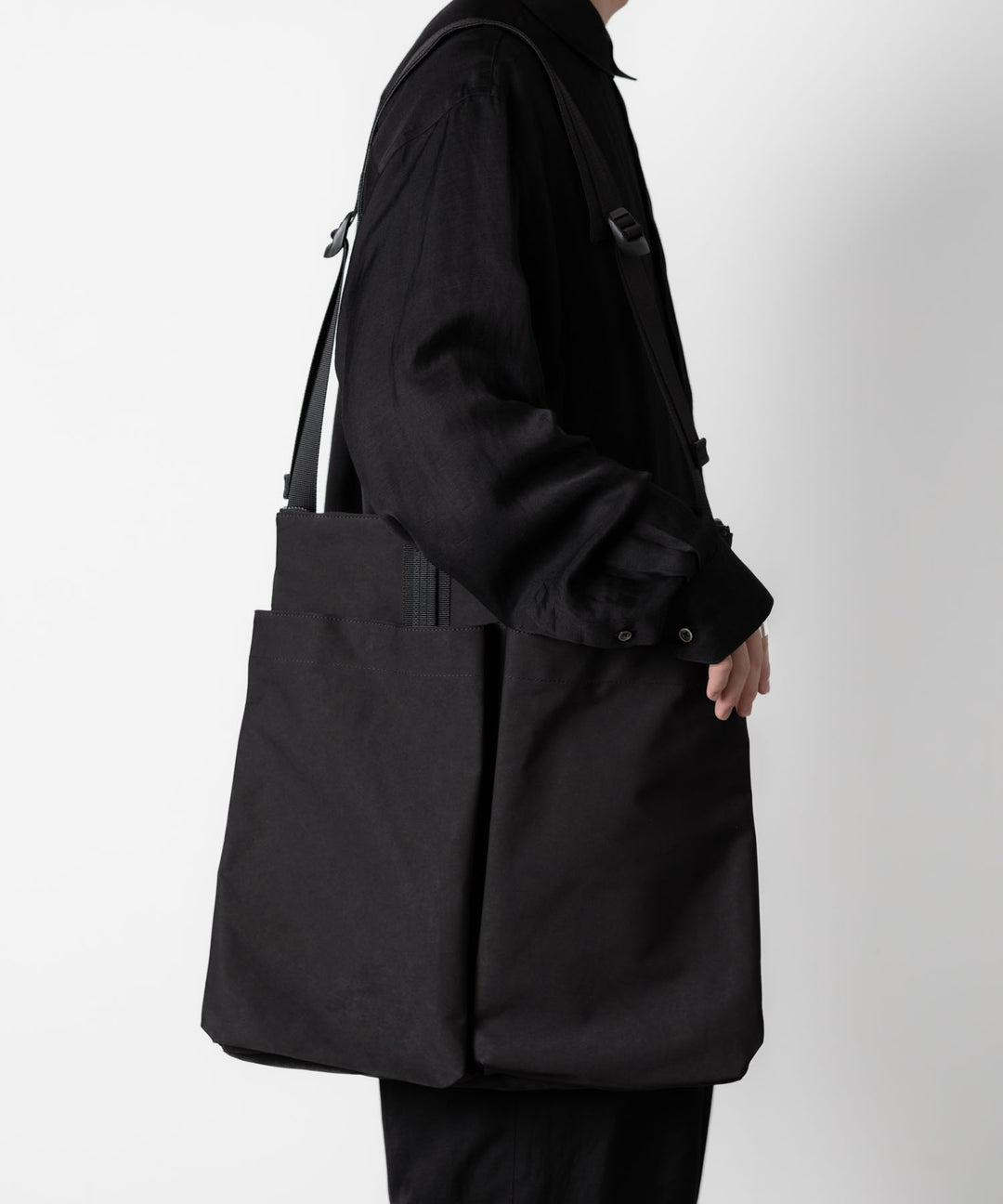 【KaILI】LIKE HELMET BAG - BLACK