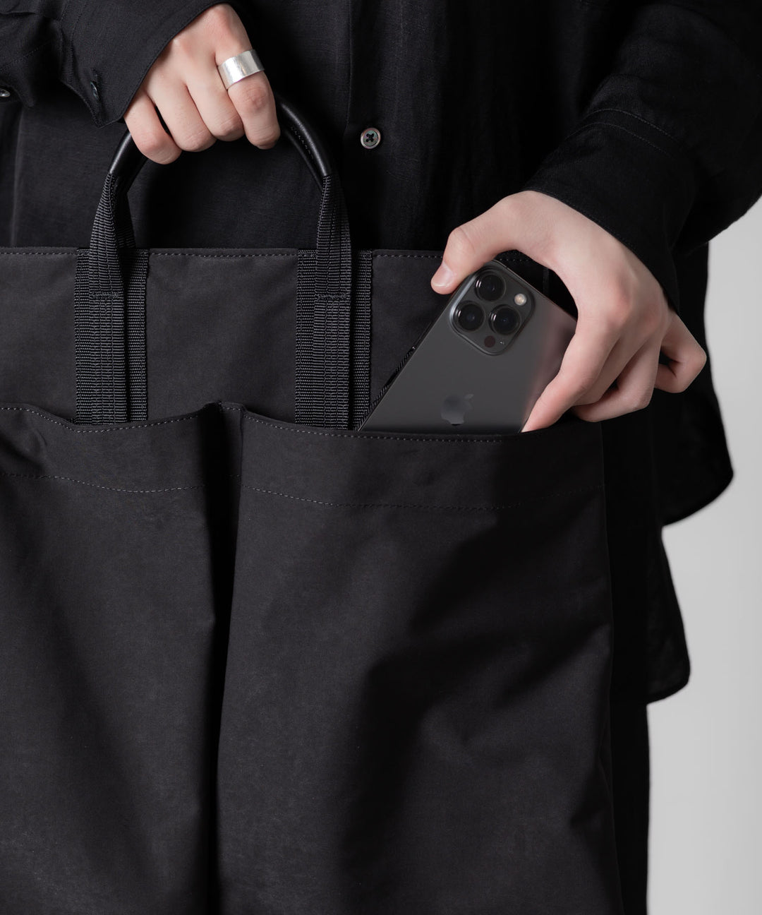 【KaILI】LIKE HELMET BAG - BLACK