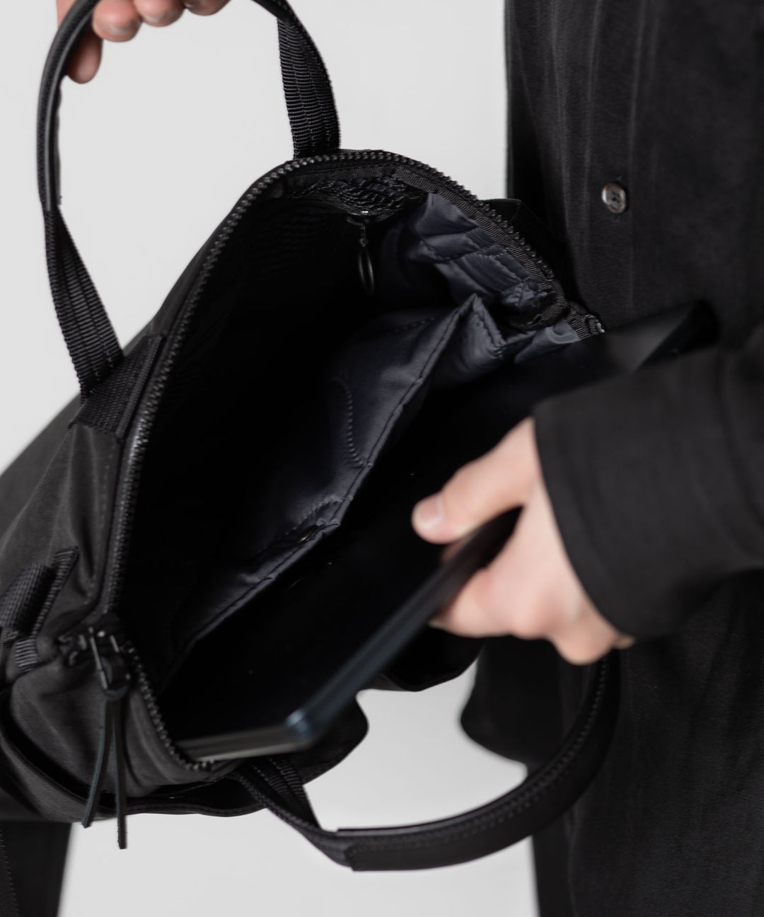 【KaILI】LIKE HELMET BAG MINI - BLACK