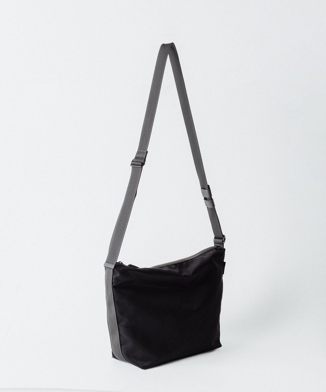 KaILI カイリのIREKO NS POUCH MのBLACKの公式通販サイトsession福岡セレクトショップ