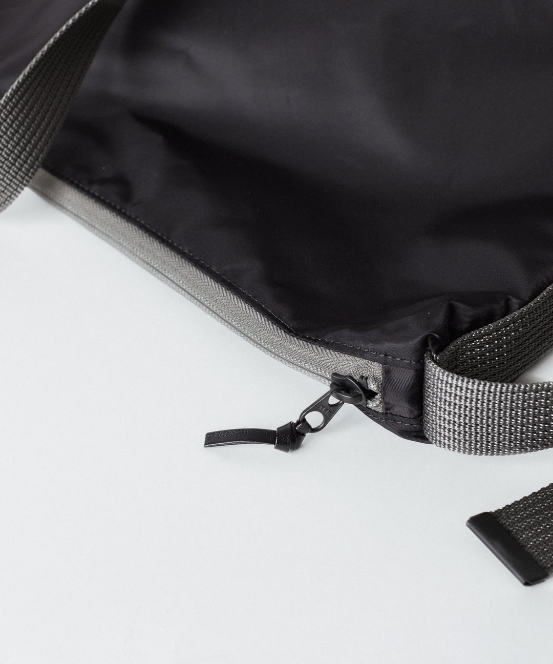 KaILI カイリのIREKO NS POUCH MのBLACKの公式通販サイトsession福岡セレクトショップ