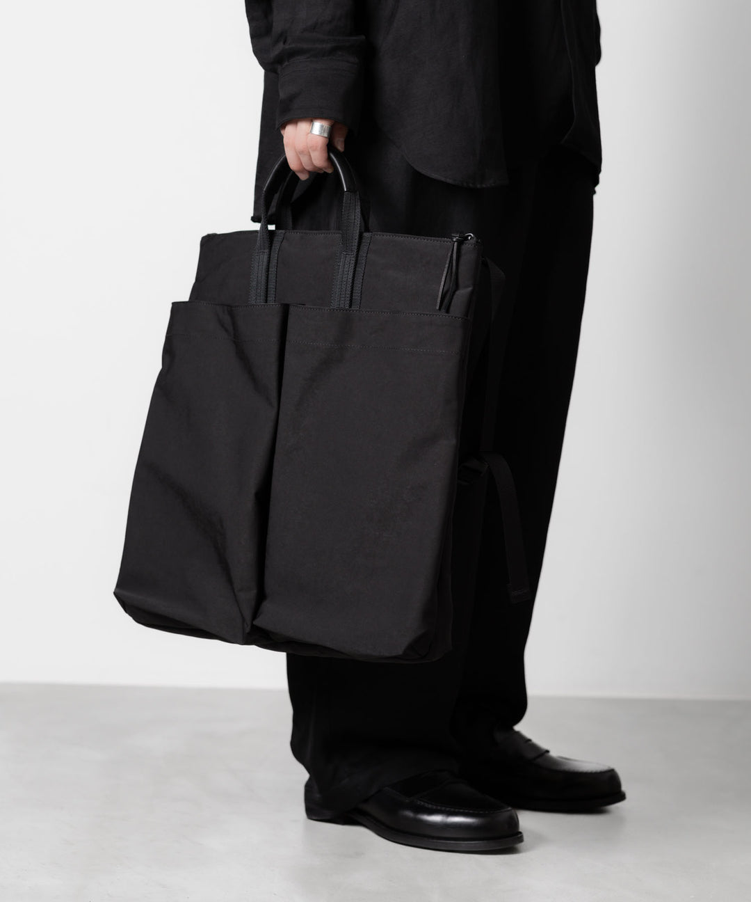 【KaILI】LIKE HELMET BAG - BLACK
