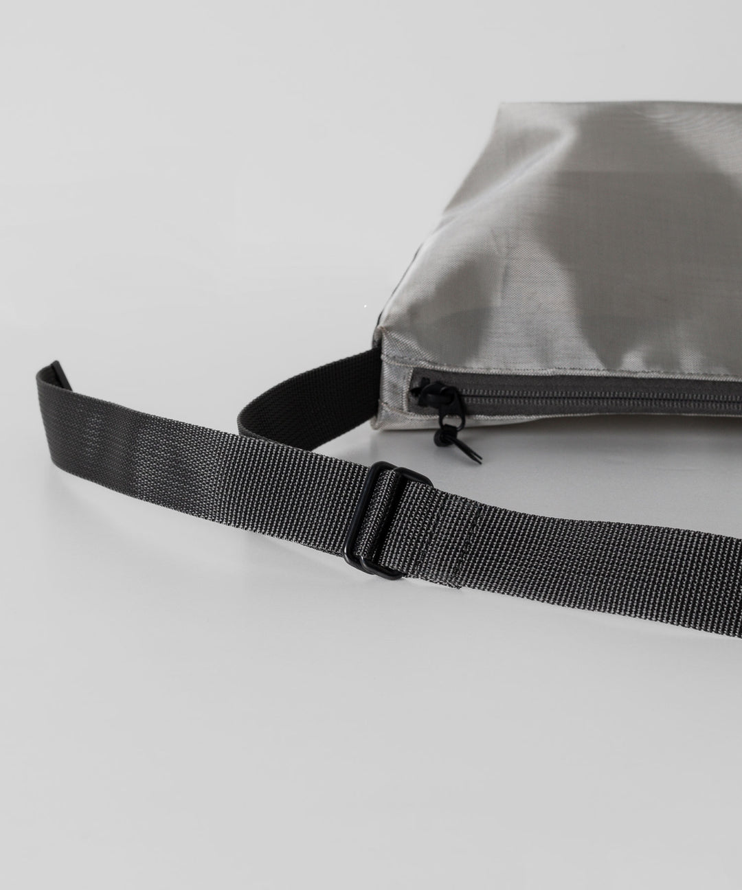 KaILI(カイリ)の24SSコレクションのIREKO POUCH METALLIC S/M SET - SILVER / GOLD sessionセッション福岡セレクトショップ 公式通販サイト
