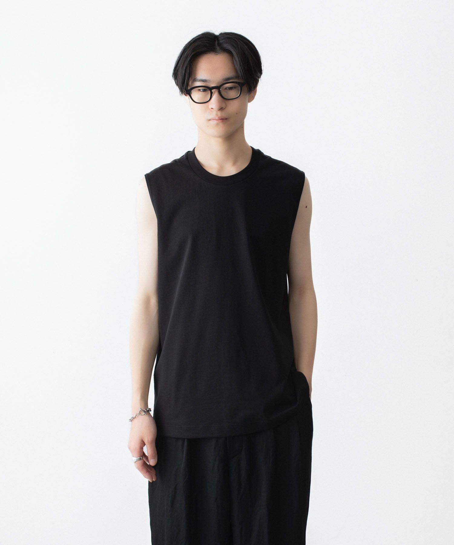 KANEMASA PHIL.】36G HIGH TWIST SLEEVELESS TEE - BLACK | 公式通販