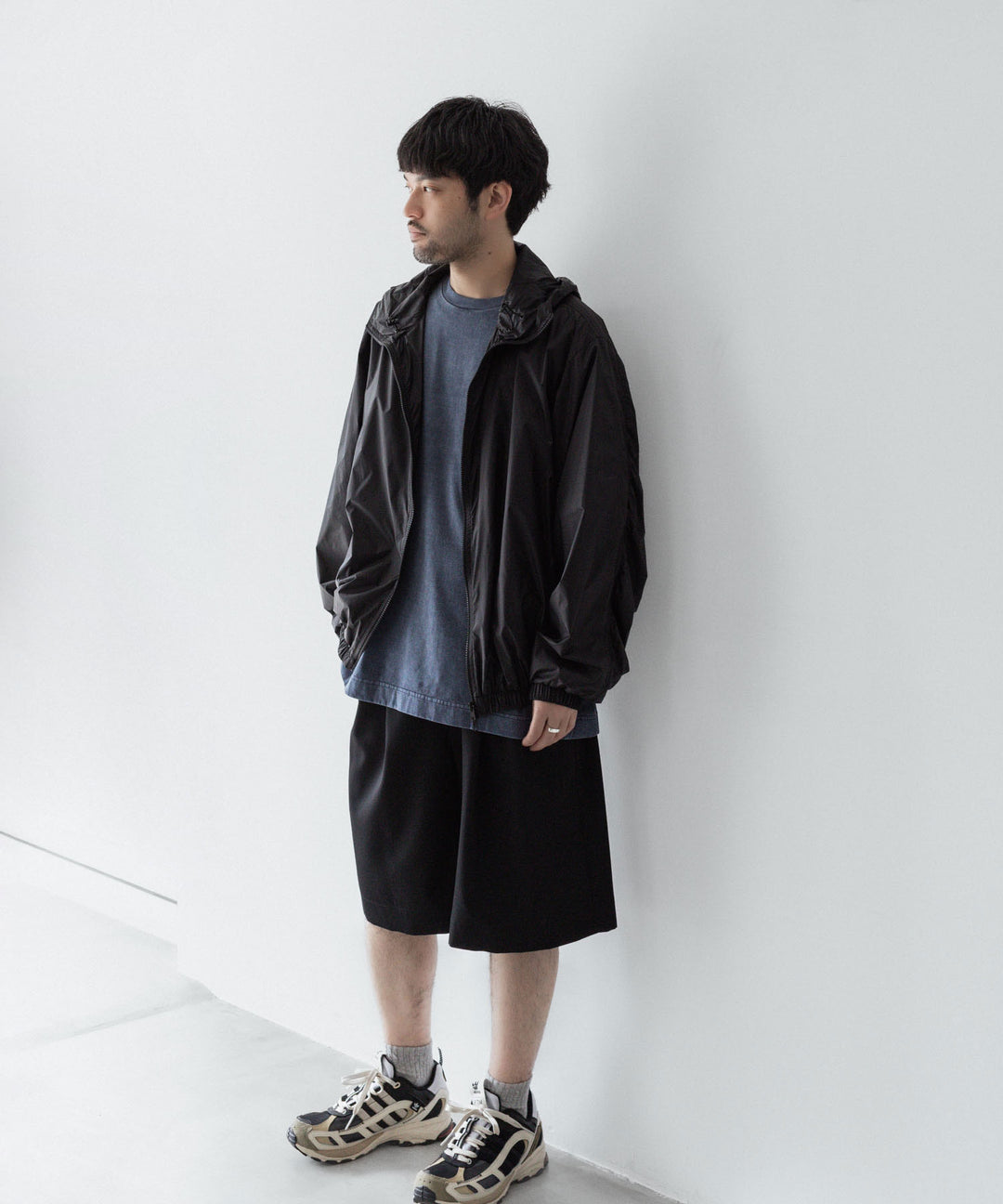 【ssstein】EXTRA LIGHT NYLON SHIRRED ZIP HOOD JACKET - BLACK