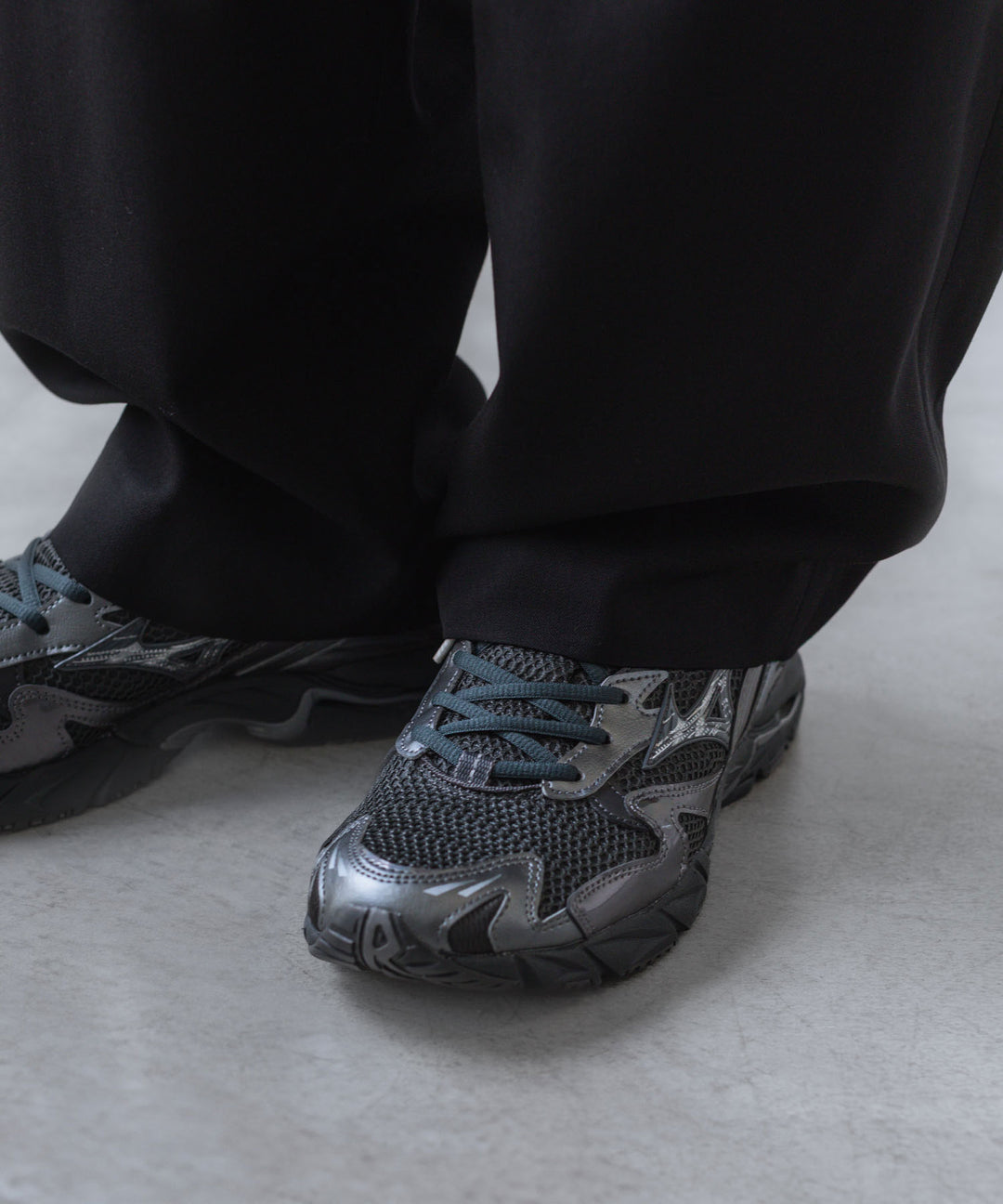MIZUNO ミズノWAVE RIDER 10のBLACK×BLACK×METALLIC GREY 公式通販サイトsession福岡セレクトショップ