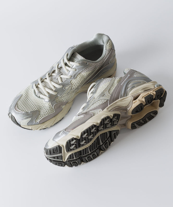 MIZUNO-ミズノのWAVE RIDER 10のWHITE×LIGHT BEIGE×SILVER公式通販サイトsession福岡セレクトショップ 