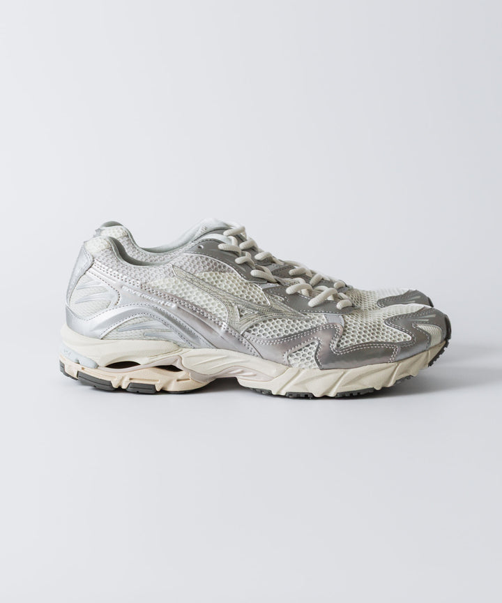 MIZUNO-ミズノのWAVE RIDER 10のWHITE×LIGHT BEIGE×SILVER公式通販サイトsession福岡セレクトショップ 