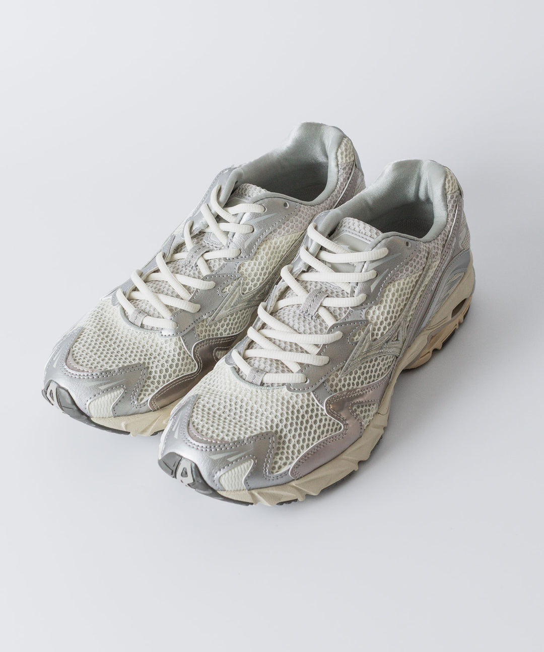 MIZUNO-ミズノのWAVE RIDER 10のWHITE×LIGHT BEIGE×SILVER公式通販サイトsession福岡セレクトショップ 