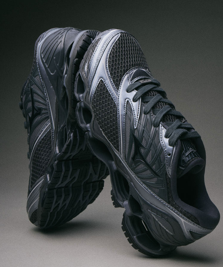 【MIZUNO】ミズノのWAVE PROPHECY LS - BLACK×BLACK×METALLIC GREY