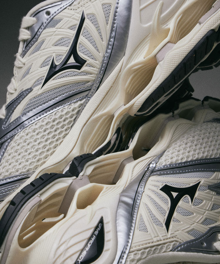 【MIZUNO】WAVE PROPHECY LS - OFF WHITE×BLACK×SILVER