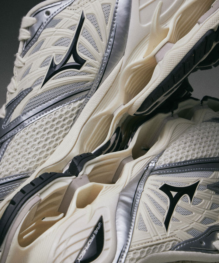 【MIZUNO】WAVE PROPHECY LS - OFF WHITE×BLACK×SILVER