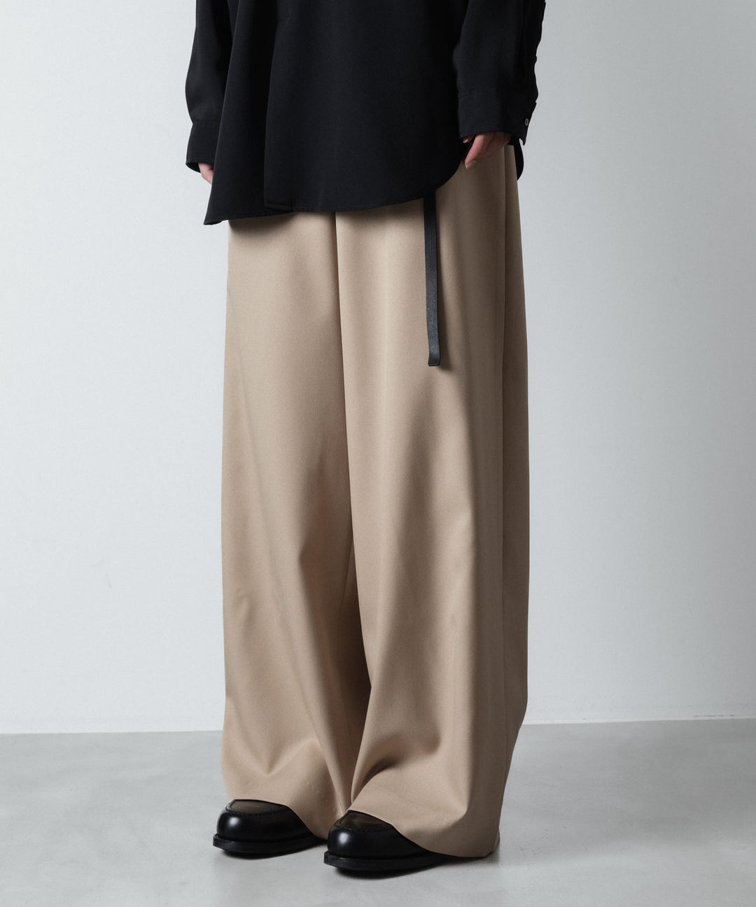 ato(アトウ)のRECYCLE POLYESTER WIDE PANTS - BEIGEの公式通販サイトsession福岡セレクトショップ