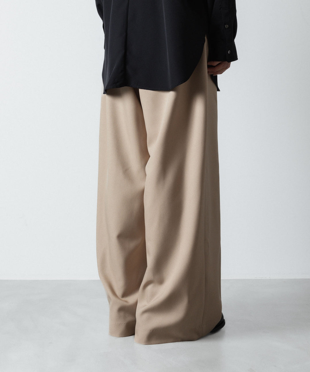 ato(アトウ)のRECYCLE POLYESTER WIDE PANTS - BEIGEの公式通販サイトsession福岡セレクトショップ