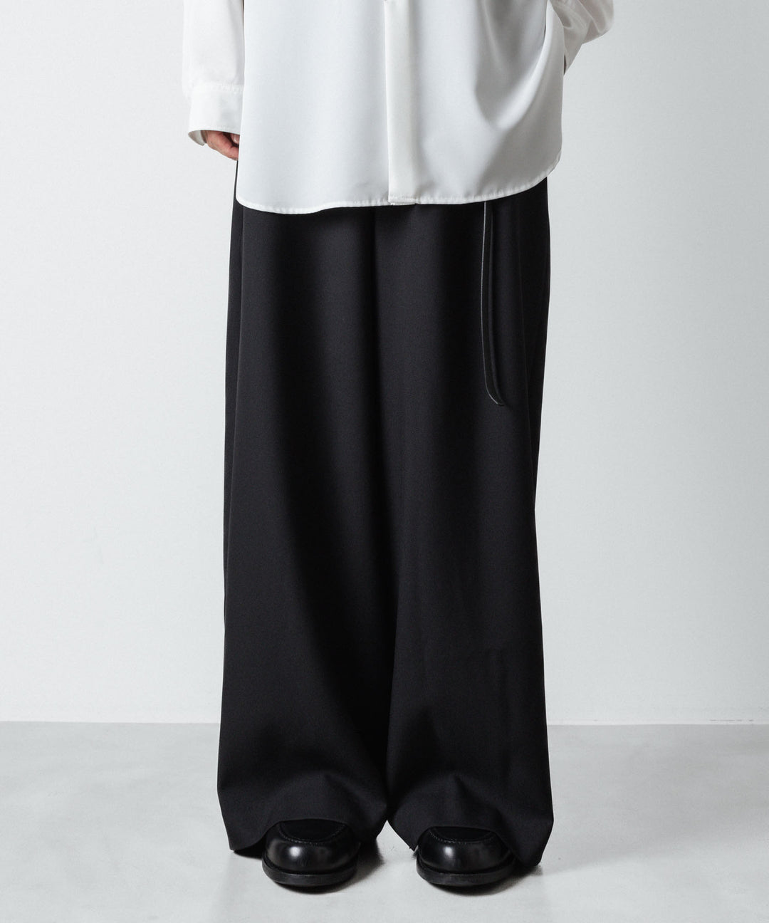 ato(アトウ)のRECYCLE POLYESTER WIDE PANTS - BLACKの公式通販サイトsession福岡セレクトショップ