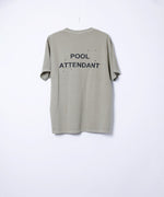 画像をギャラリービューアに読み込む, paratrait(パラトレイト)のPOOL ATTENDANT T - KHAKI の公式通販サイトsession福岡セレクトショップ
