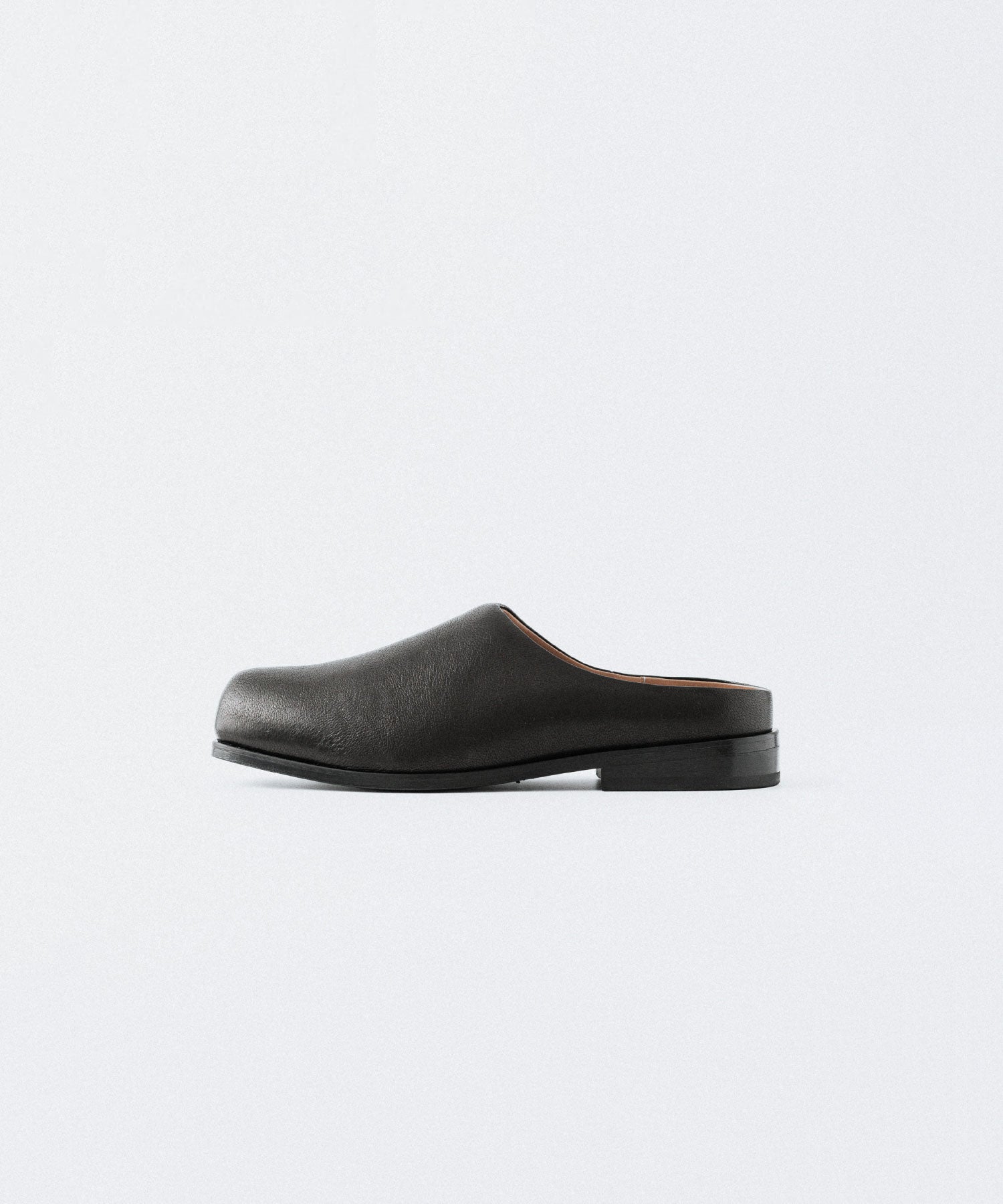今週末限定値下げ＜SINE & COSINE＞HANNES MULES 38 SINE & COSINE / サインコサイン】HANNES MULE BLACK - BLACK | 公式