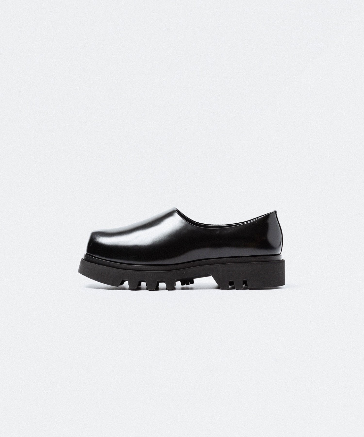 【 SINE & COSINE 】HANNES / CLOG VIBRAM TWEETY - POLISHED BLACK