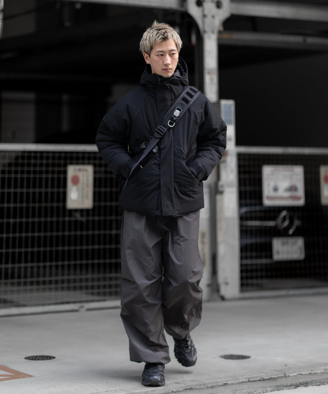 INTÉRIM(インテリム)のHI-LOFT WATER PROOF INSULATED HOODED JACKET - BLACKの公式通販サイトsession福岡セレクトショップ
