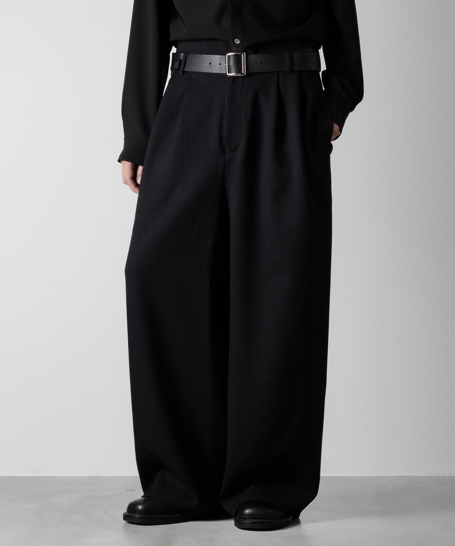 ato(アトウ)のLANATEC WIDE PANTS - BLACKの公式通販サイトsession福岡セレクトショップ